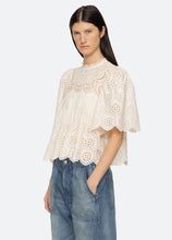 Load image into Gallery viewer, Lainey S/S Top