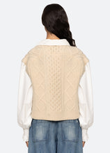 Load image into Gallery viewer, Devana L/S Sweater