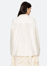 Load image into Gallery viewer, Devana Sweater