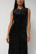 Load image into Gallery viewer, Anggae Washed Velvet Long Dress in Black