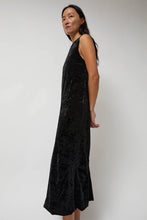 Load image into Gallery viewer, Anggae Washed Velvet Long Dress in Black