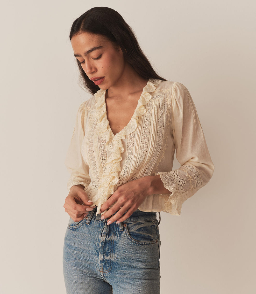 ELDORIS TOP -- ALABASTER