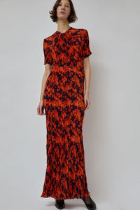 INSHADE Short Sleeve Crimped Chiffon Dress in Red and Bordeaux Floral