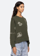 Load image into Gallery viewer, Clyde Sweatshirt