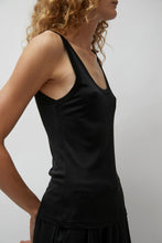 Load image into Gallery viewer, Silk Laundry Jersey Scoop Tank in Black